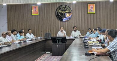 जिलाधिकारी ने एंटी भू-माफिया अभियान तेज करने का दिया सख्त निर्देश