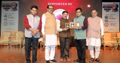 डॉ राजीव मिश्रा को नई दिल्ली मे वीर सावरकर राष्ट्रीय पुरस्कार से किया गया सम्मनित