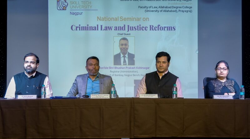 इलाहाबाद डिग्री कॉलेज विधि विभाग में हाइब्रिड मोड पर हुआ सेमिनार का आयोजन