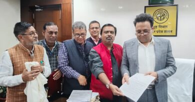 उत्तर प्रदेश मान्यता प्राप्त संवाददाता समिति (पुनर्गठित) एक प्रतिनिधिमंडल ने मिला प्रमुख सचिव सूचना से