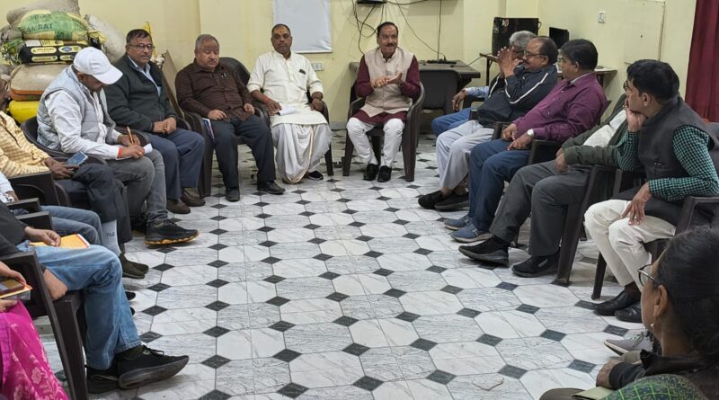 दुनिया में एक केवल धर्म हिंदू है बाकी सब पंथ और उपासना है-डॉ रविंद्र नाथ शुक्ल